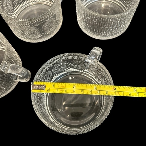 Set of 4 Glass Cups, lids and gold spoons with Beautiful Etched Designs - Picture 5 of 6